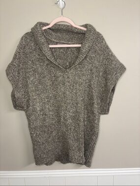 To the Max Marled Gray Short-Sleeve Turtleneck Sweater